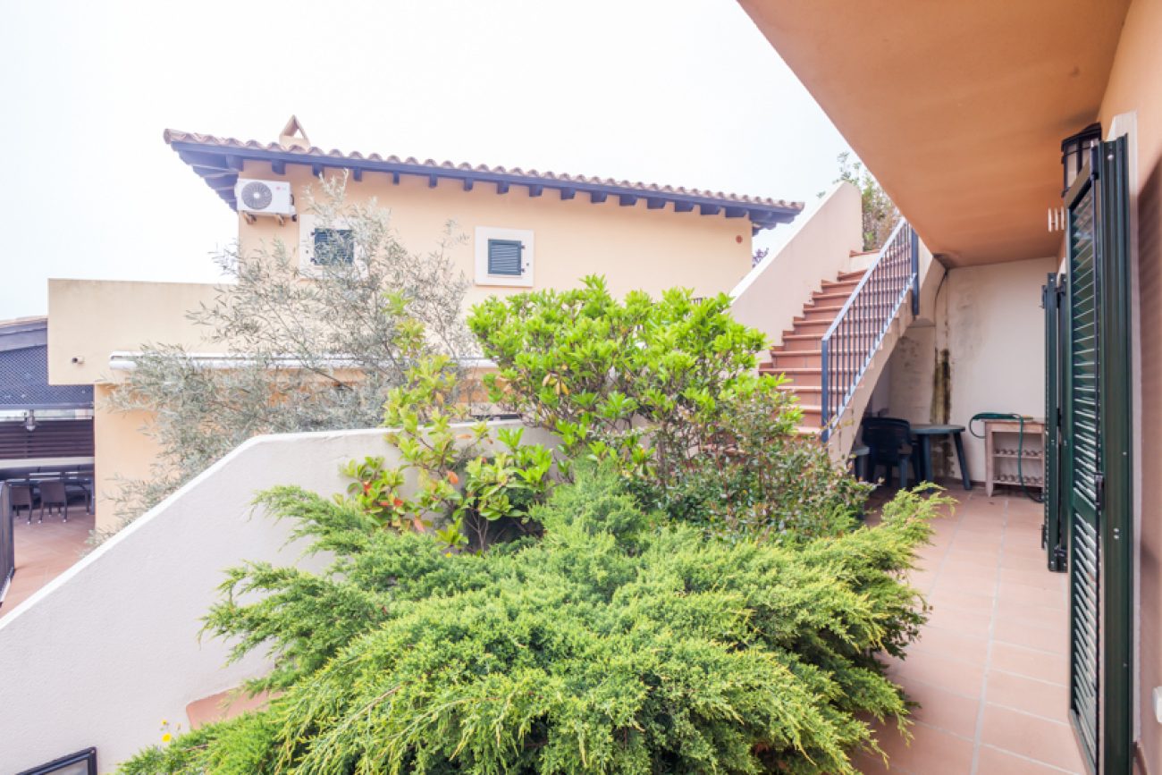 Terraced house with views in exclusive residential complex in Tossa de Mar