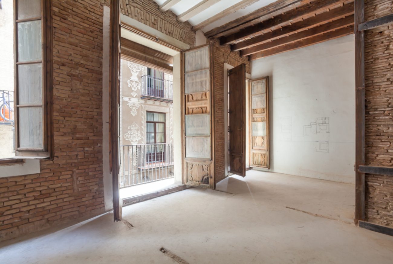 Impressive apartment in the historic center of Barcelona