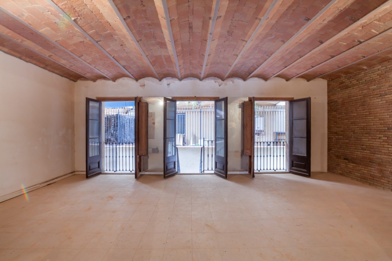 Large bright apartment next to the Ciutadella Park in Barcelona