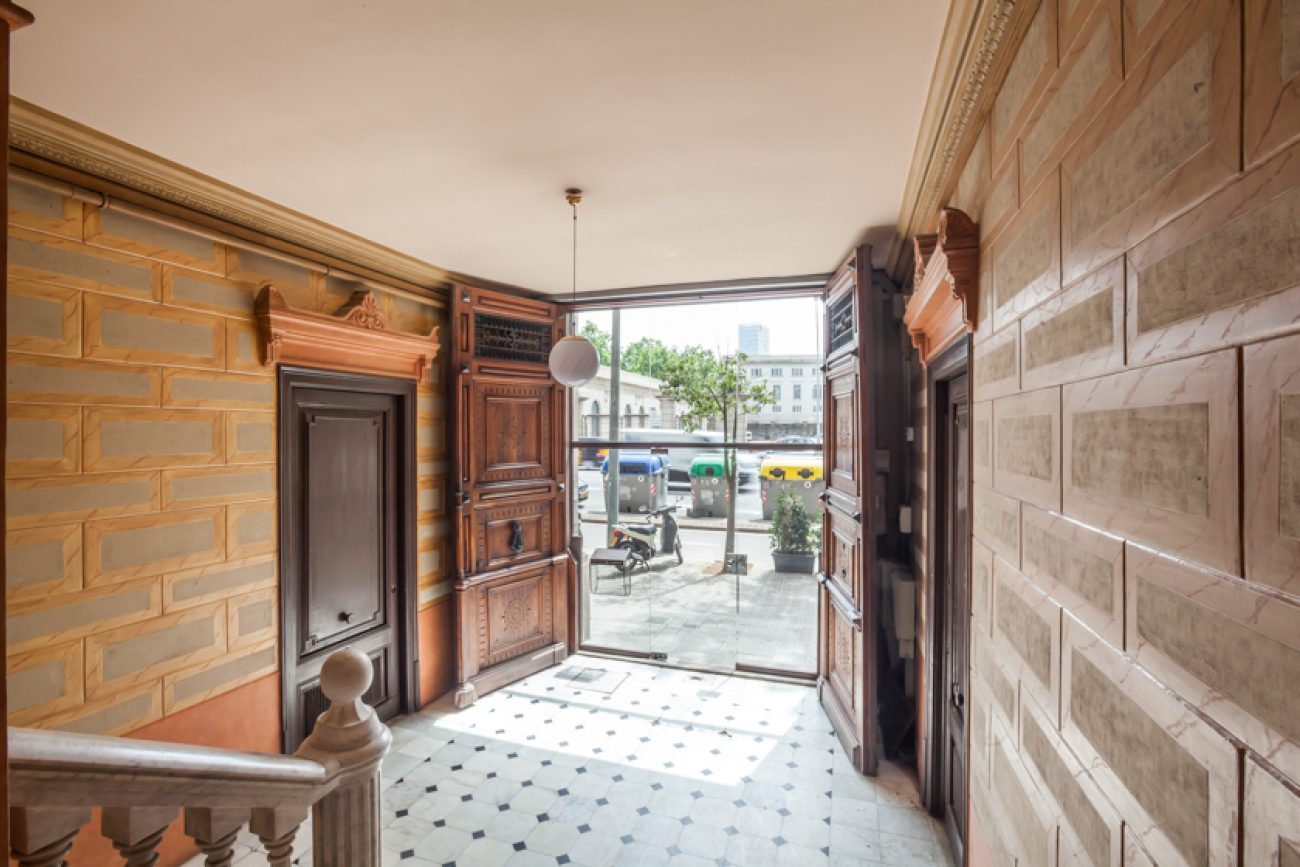 Large bright apartment next to the Ciutadella Park in Barcelona