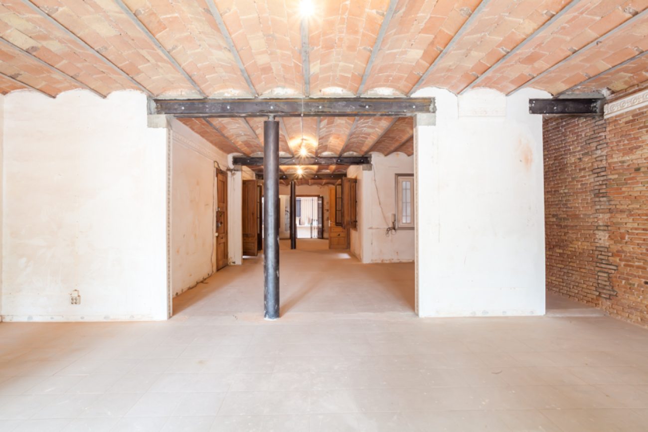 Large bright apartment next to the Ciutadella Park in Barcelona
