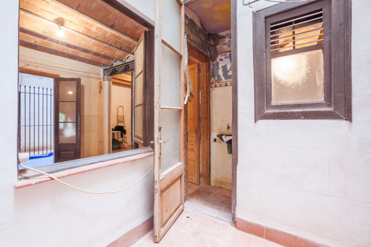 Large bright apartment next to the Ciutadella Park in Barcelona