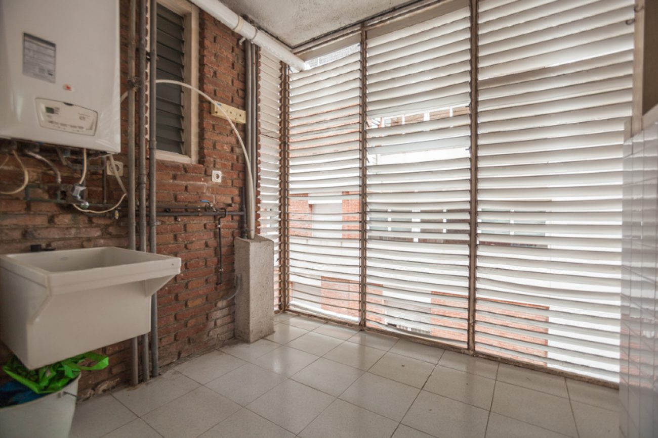 Excellent apartment for renovation in the elite area of Sarria