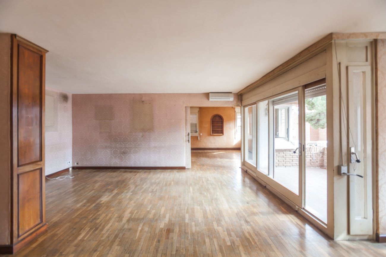 Excellent apartment for renovation in the elite area of Sarria