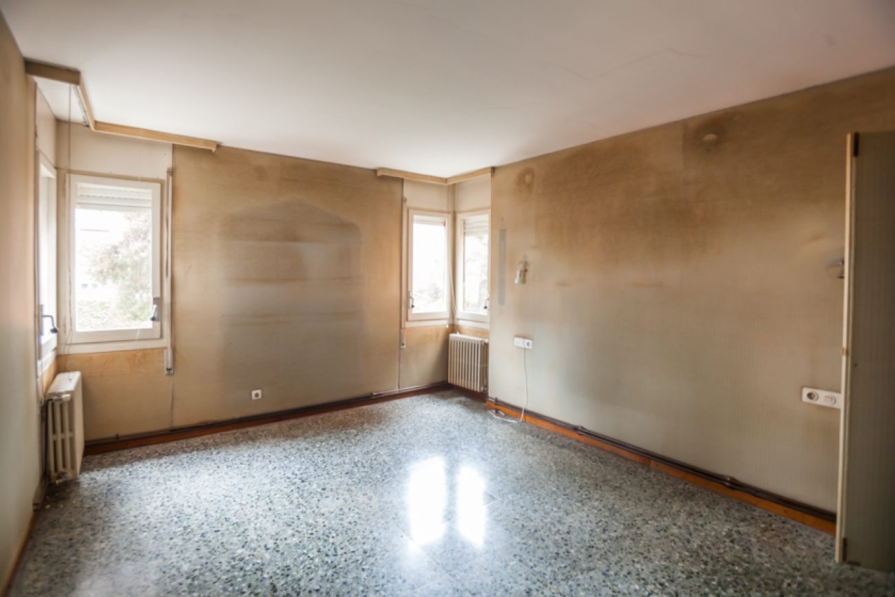 Excellent apartment for renovation in the elite area of Sarria