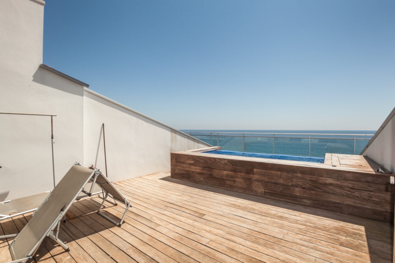 Attic triplex with breathtaking sea views