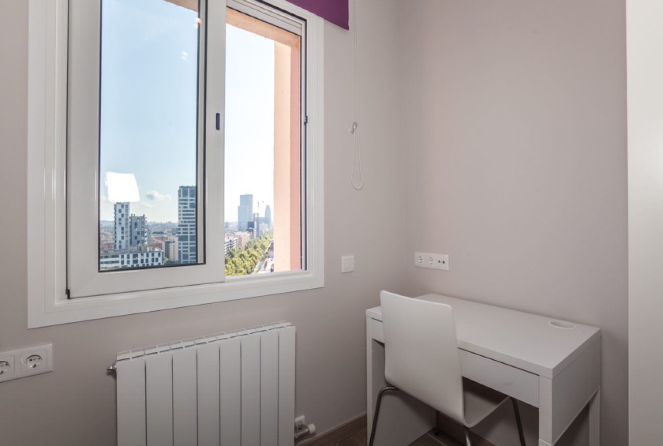 Apartment with panoramic views of the sea and Barcelona for rent