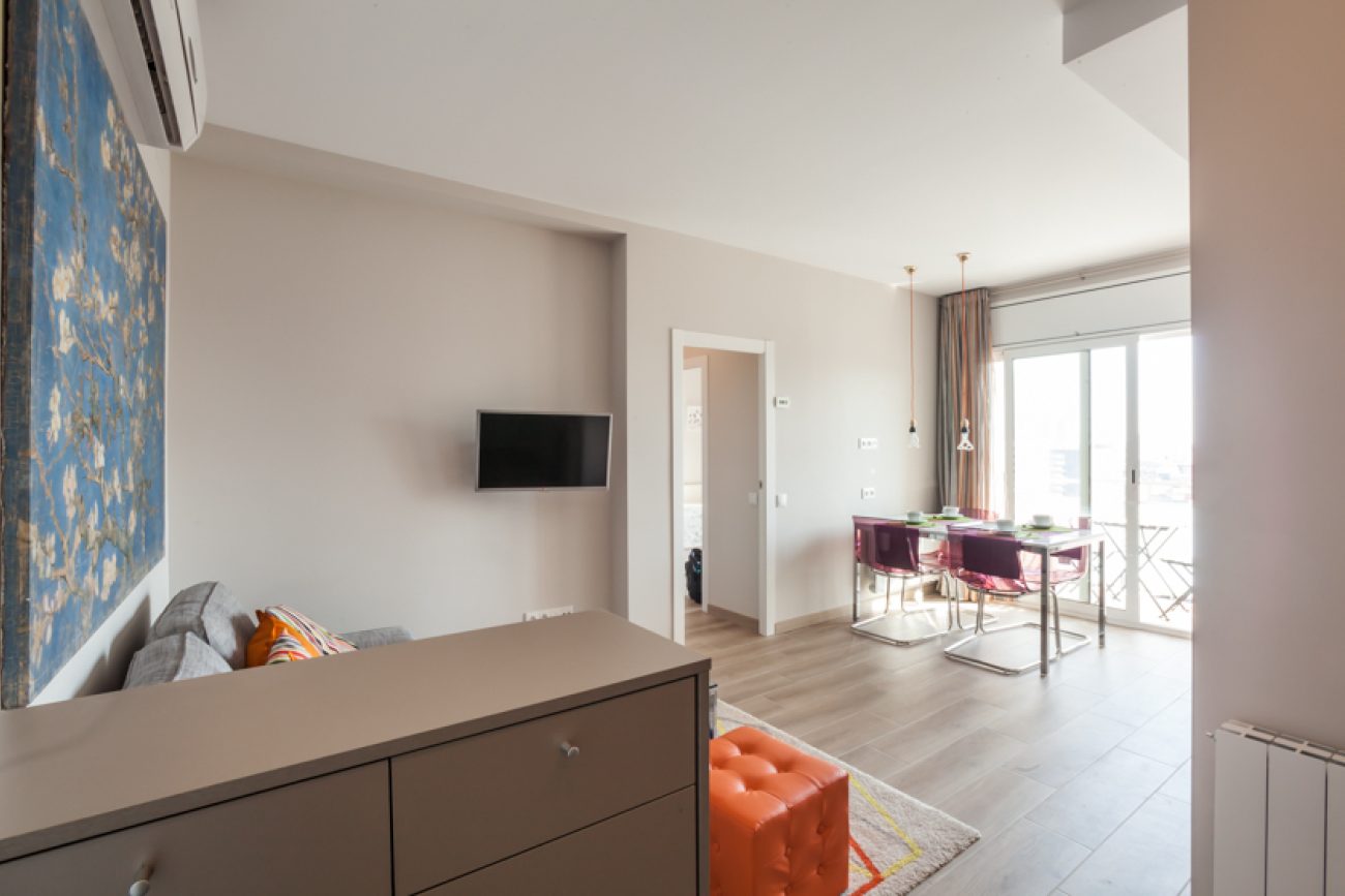 Apartment with panoramic views of the sea and Barcelona for rent