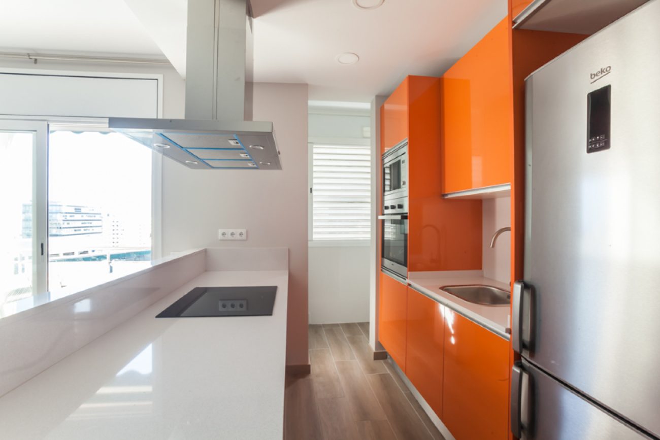 Apartment with panoramic views of the sea and Barcelona for rent