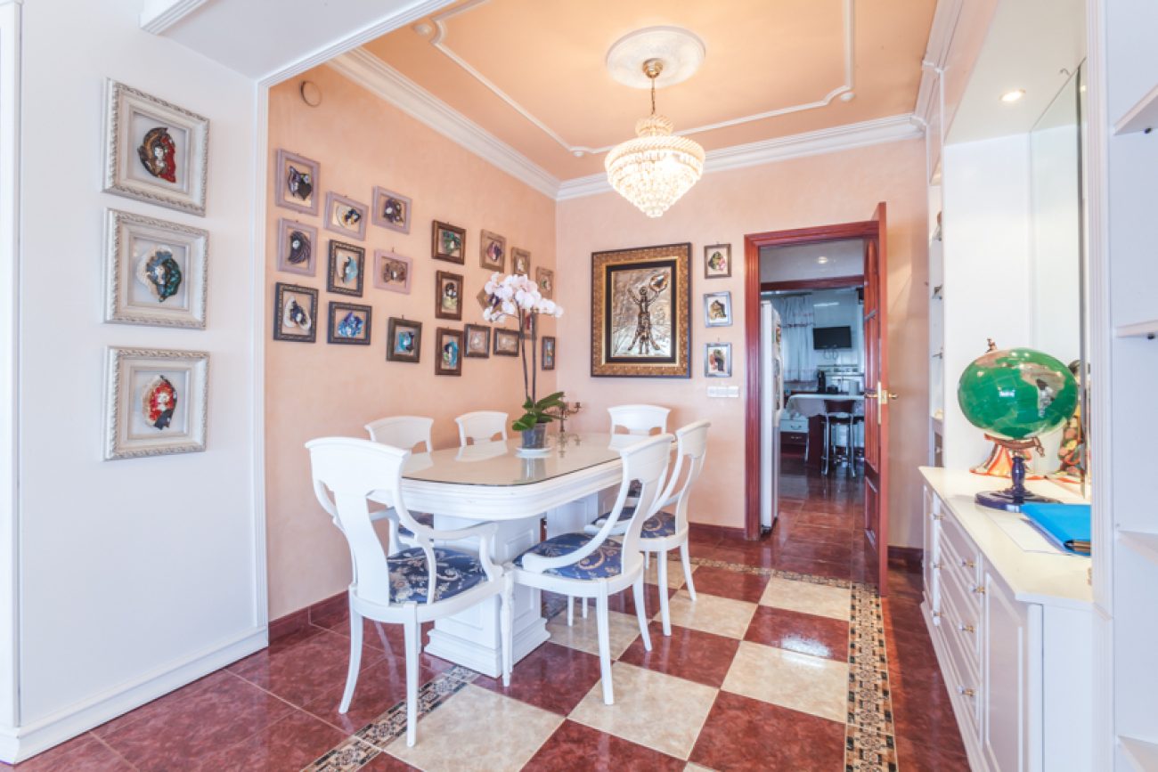 Big house with views in Viladecans