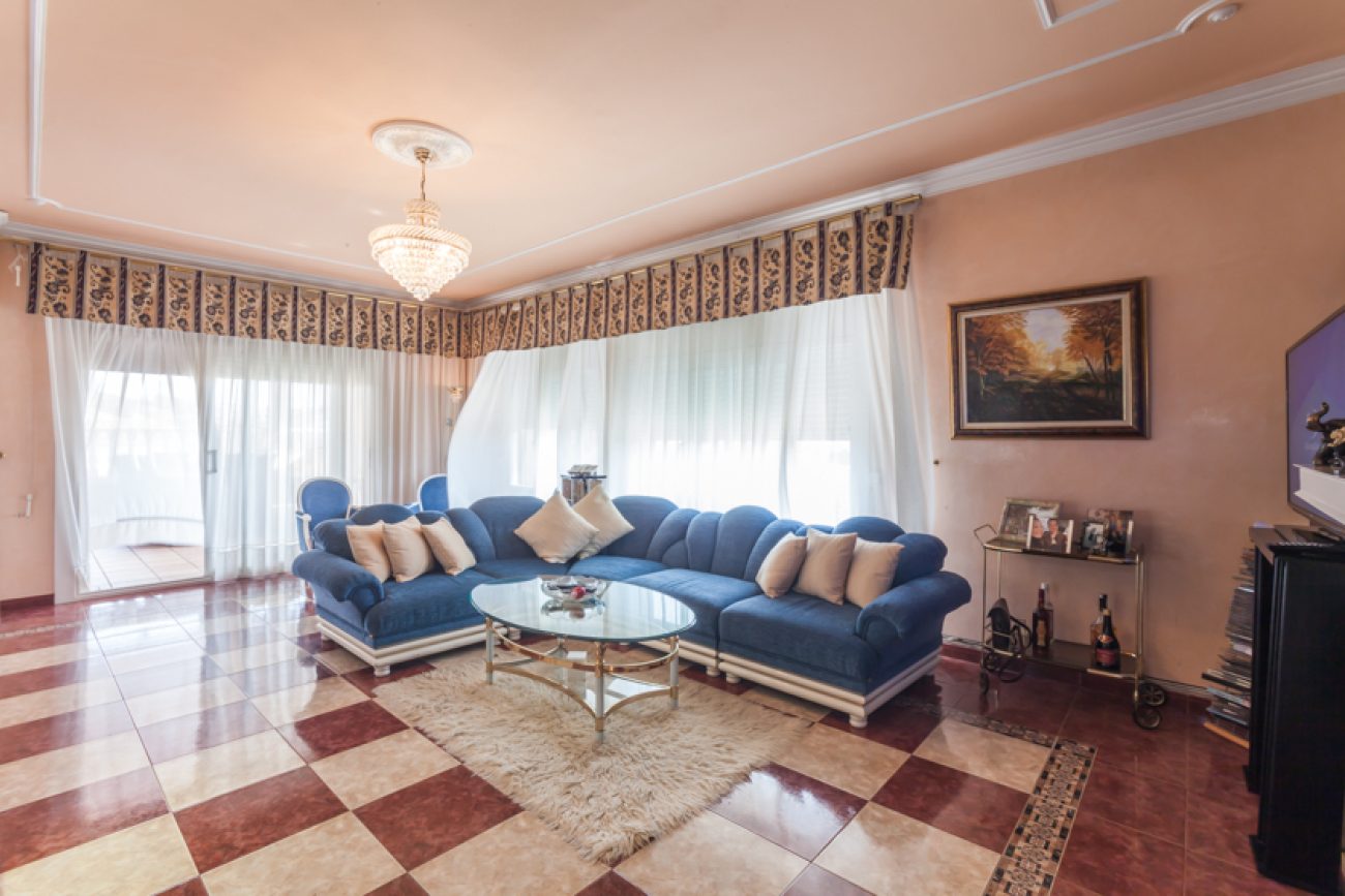 Big house with views in Viladecans