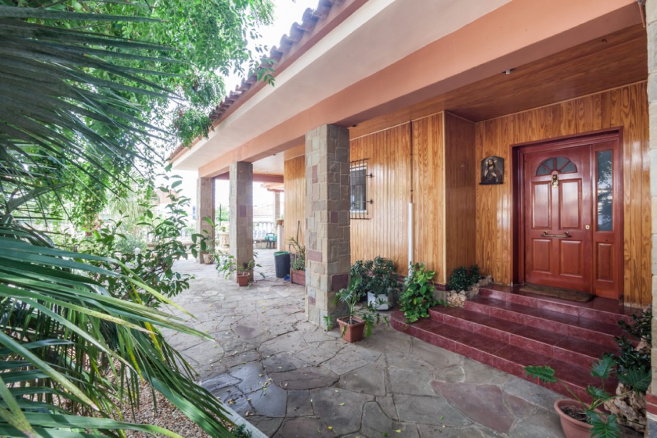Big house with views in Viladecans