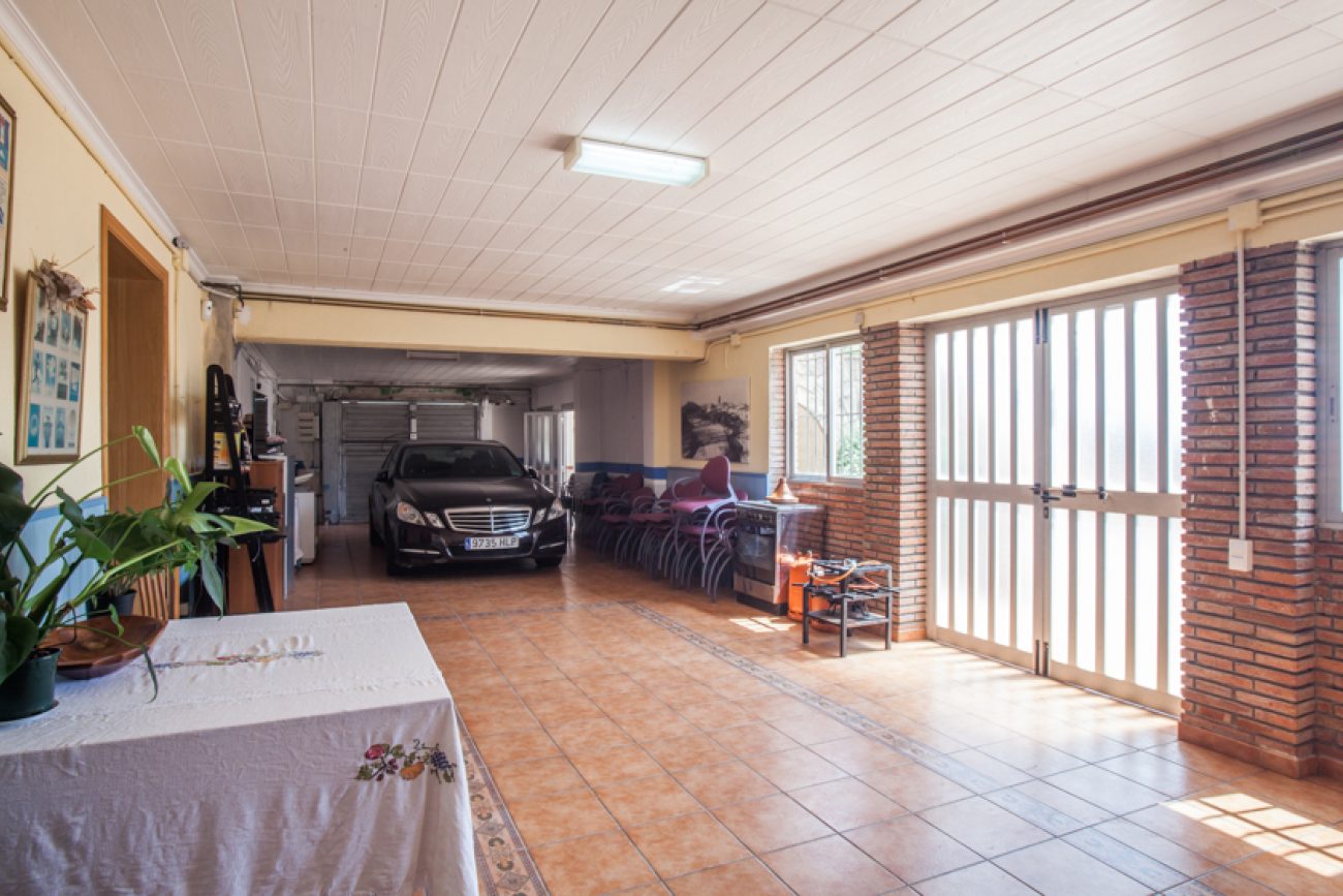 Big house with views in Viladecans