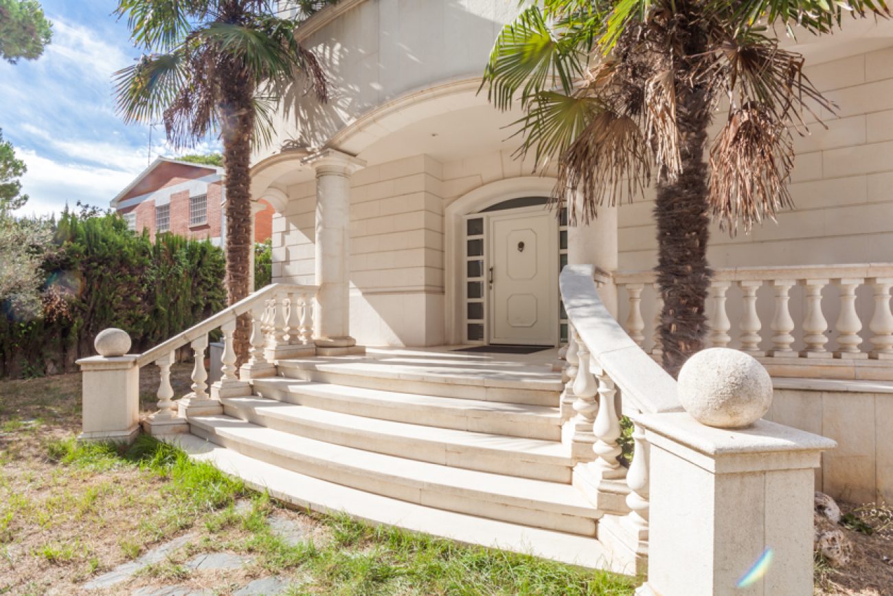 Luxurious classic style house close to British School