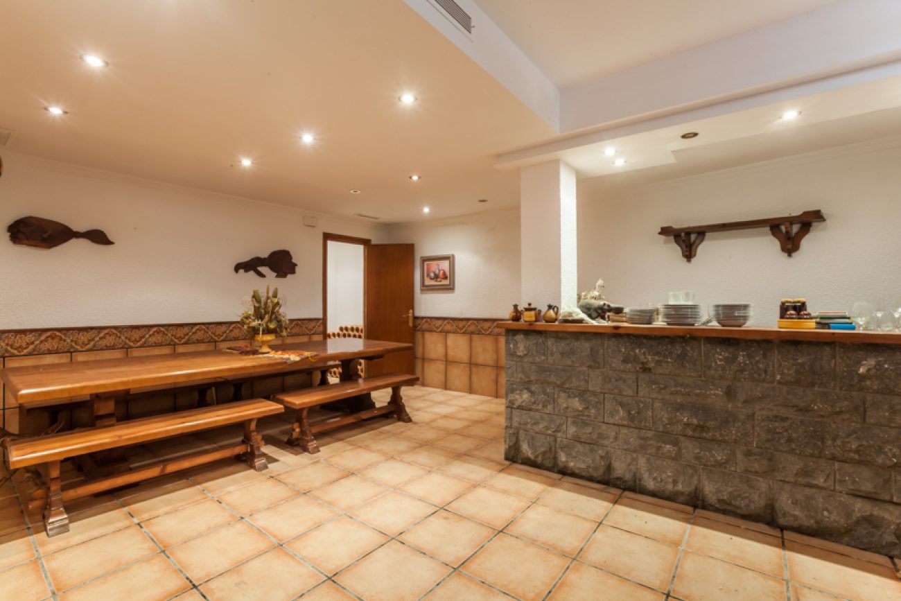 Luxurious classic style house close to British School