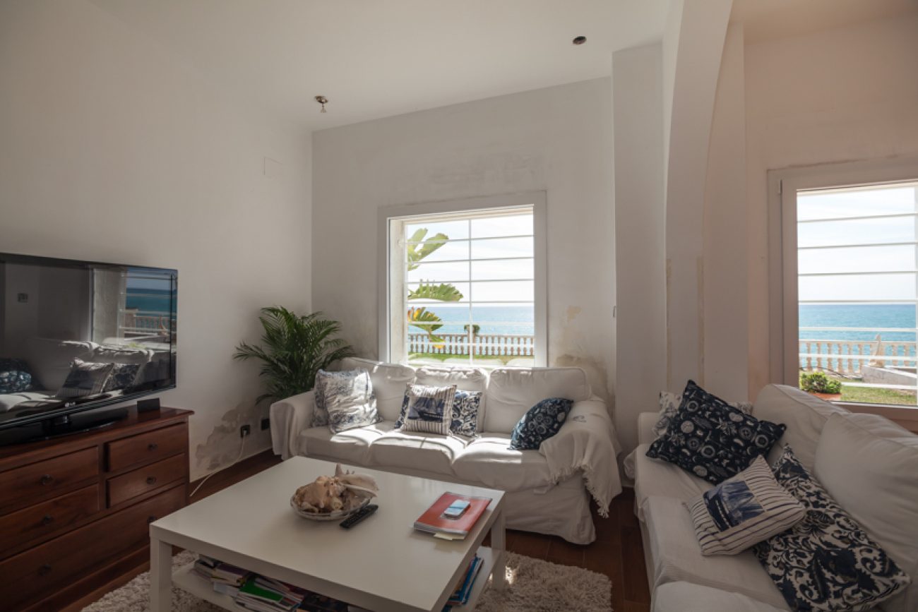 House with stunning sea views