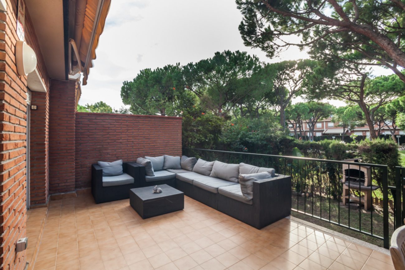 Great townhouse in Gava Mar