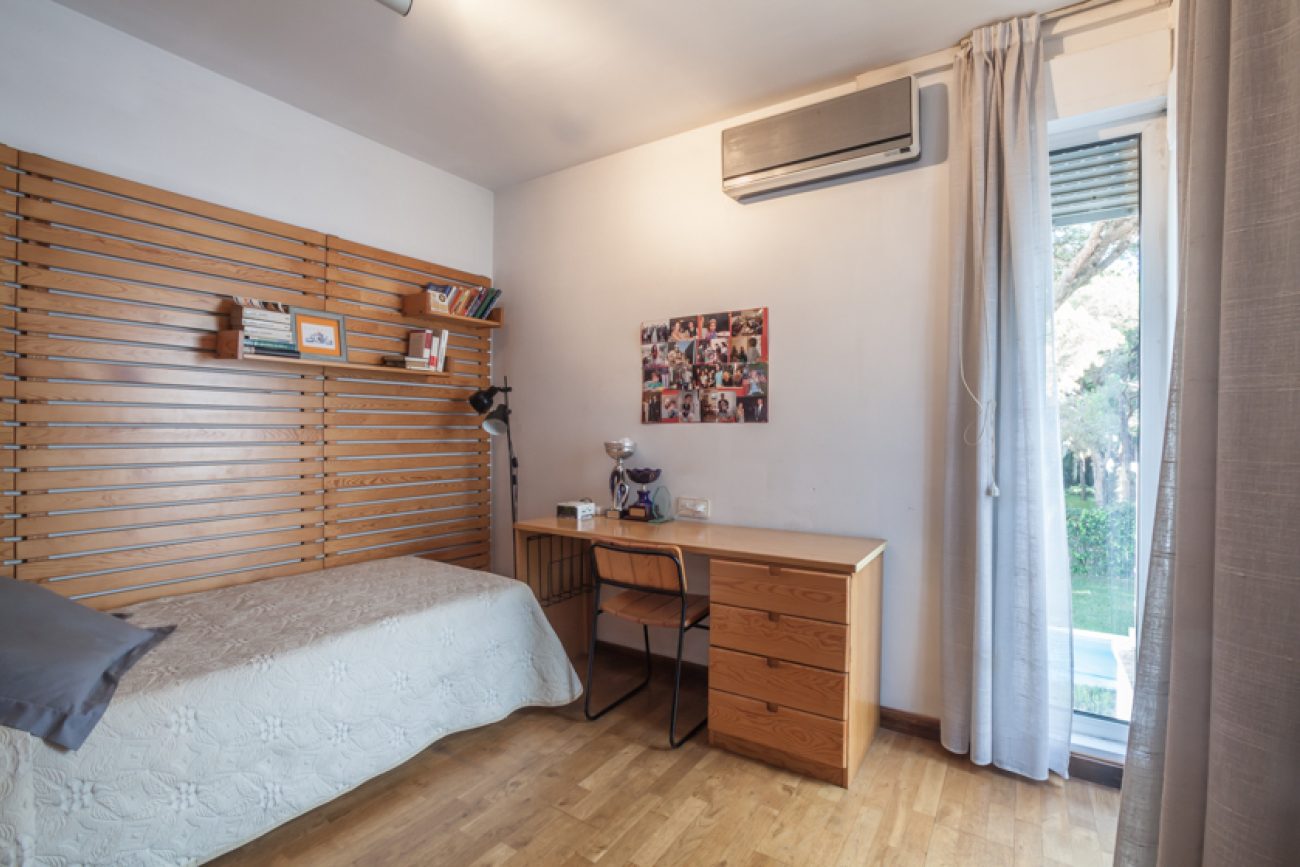 Detached Villa Available in Gavà Mar