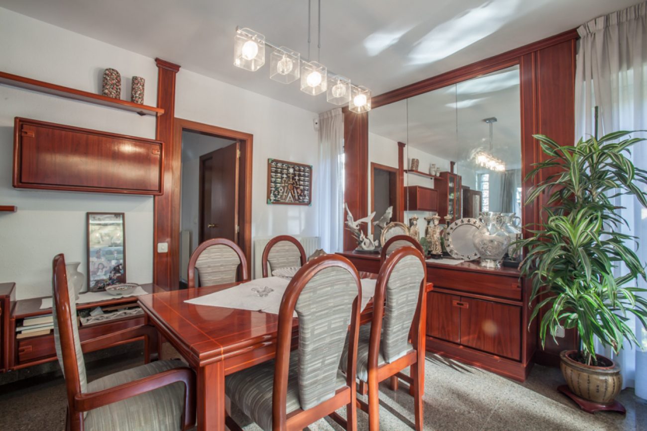 Detached Villa Available in Gavà Mar