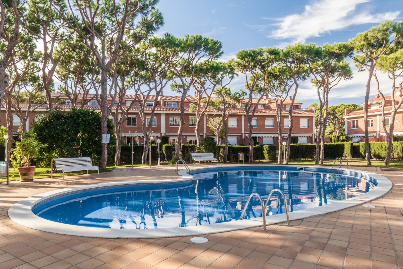 Exclusive townhouse for rent in Gava Mar