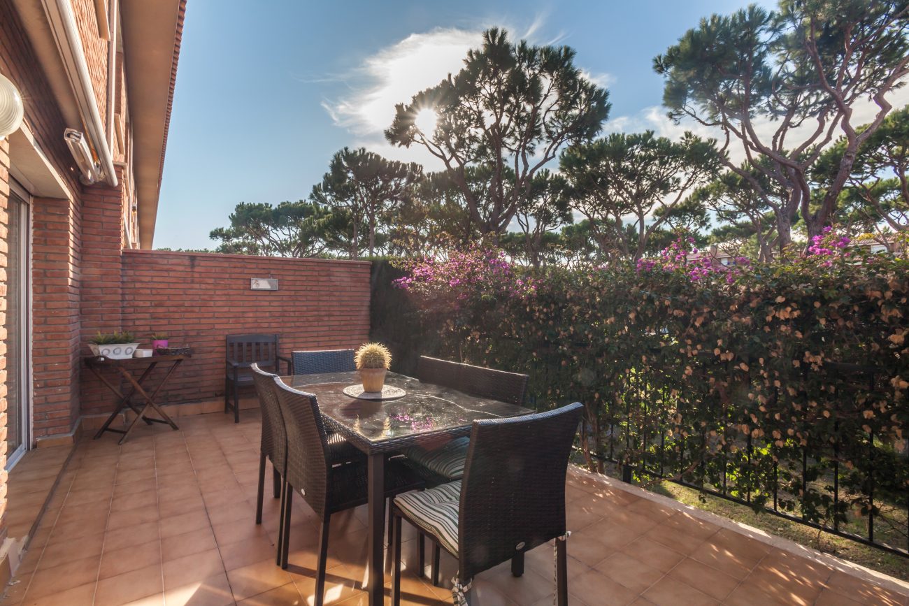Exclusive townhouse for rent in Gava Mar