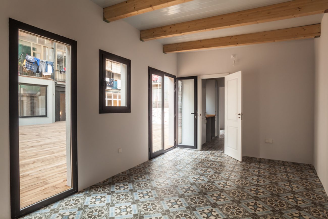Incredible refurbished apartment in royal building in the heart of Eixample