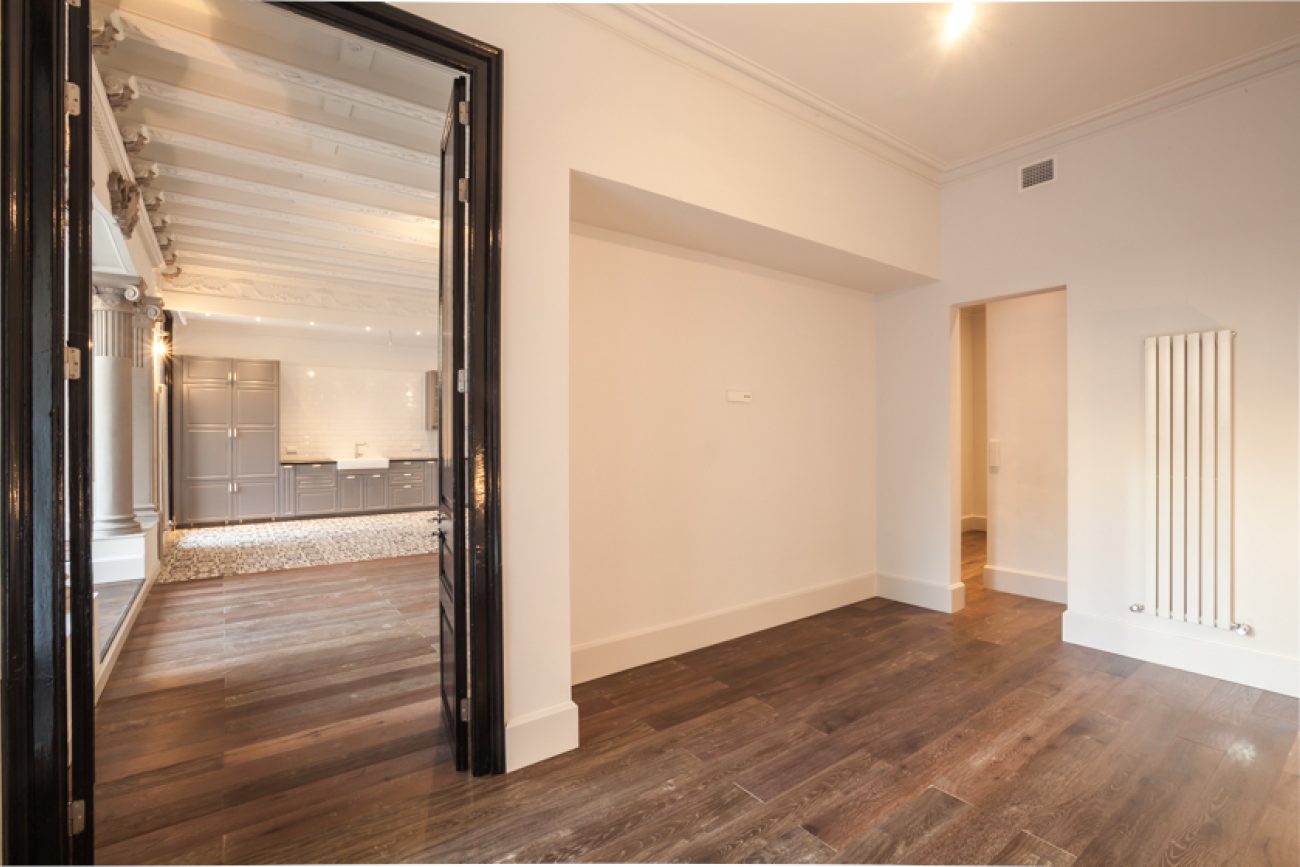 Incredible refurbished apartment in royal building in the heart of Eixample