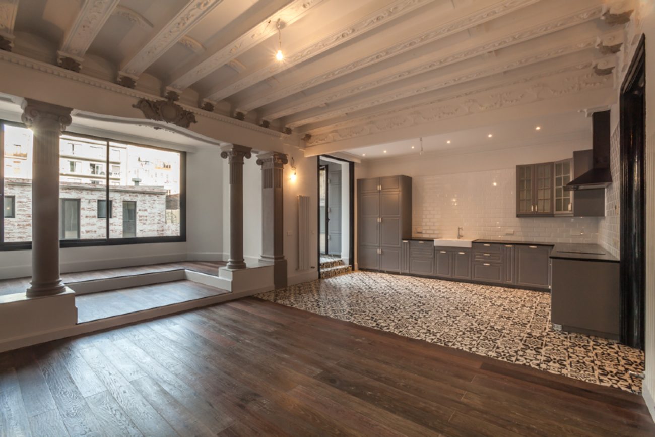 Incredible refurbished apartment in royal building in the heart of Eixample