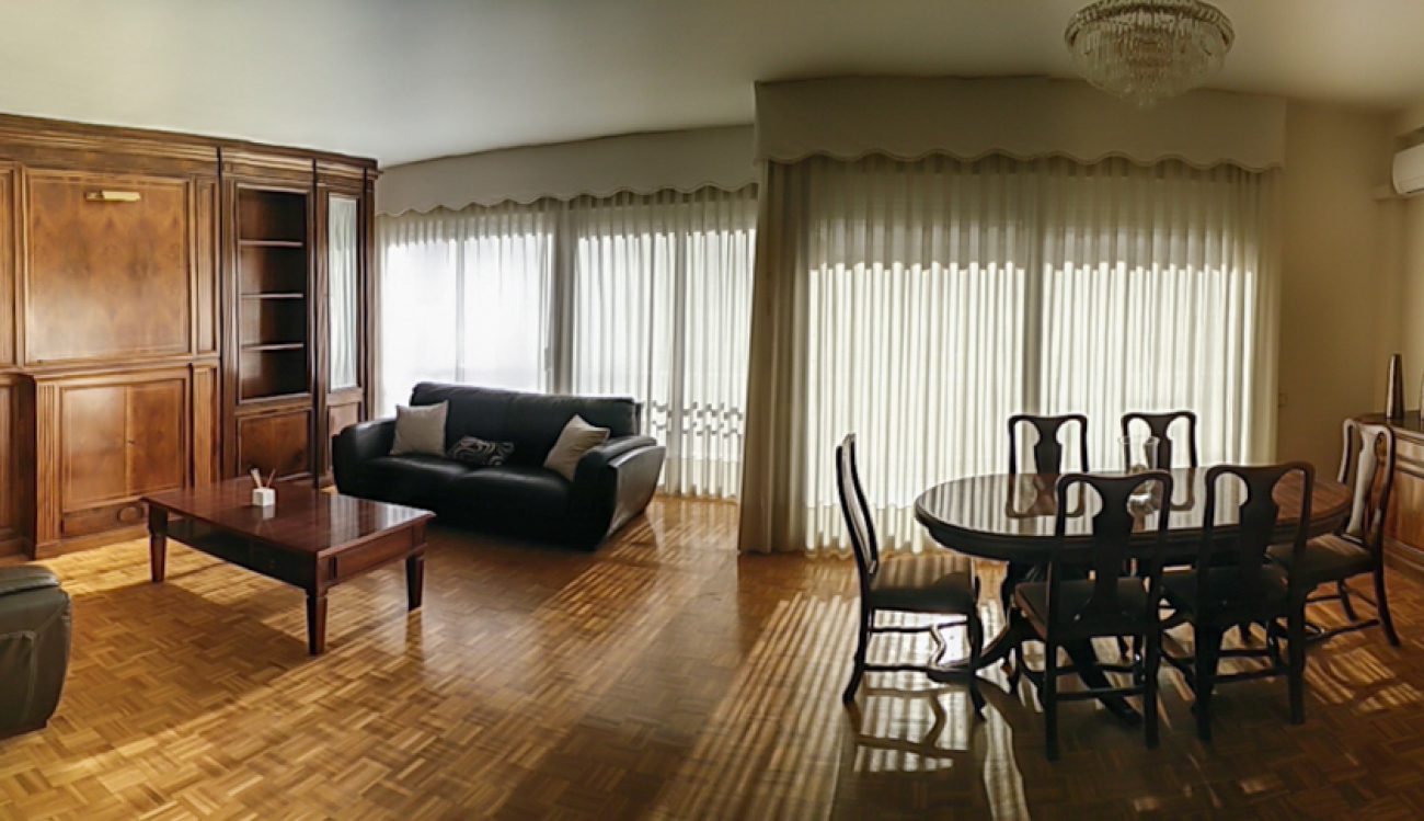 Apartment for renovation in Pedralbes