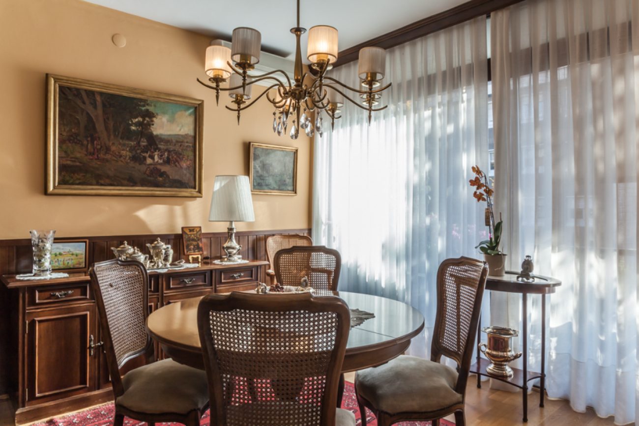 Apartment in a prestigious building in Sarria