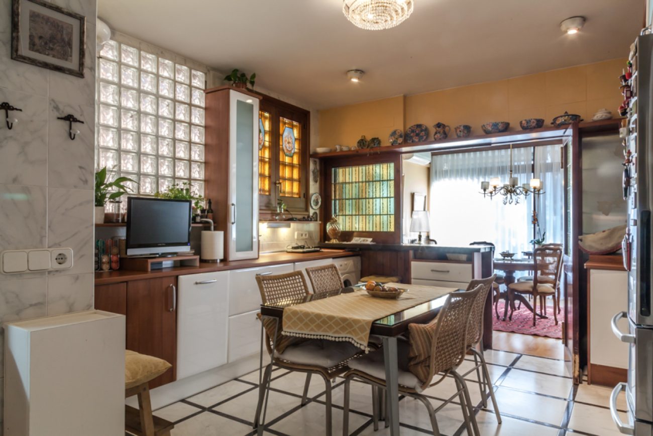 Apartment in a prestigious building in Sarria