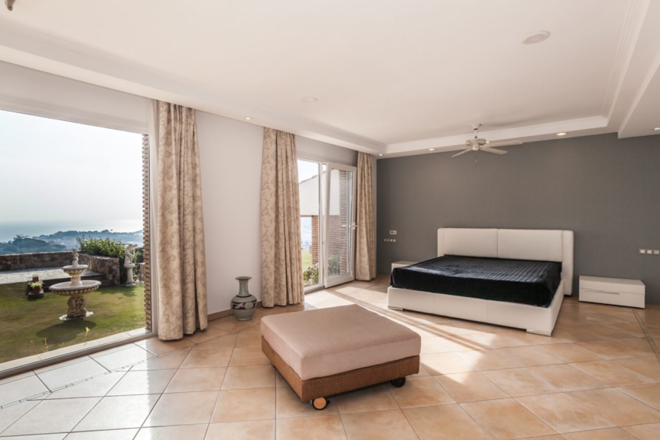 Unforgettable sea and mountain views