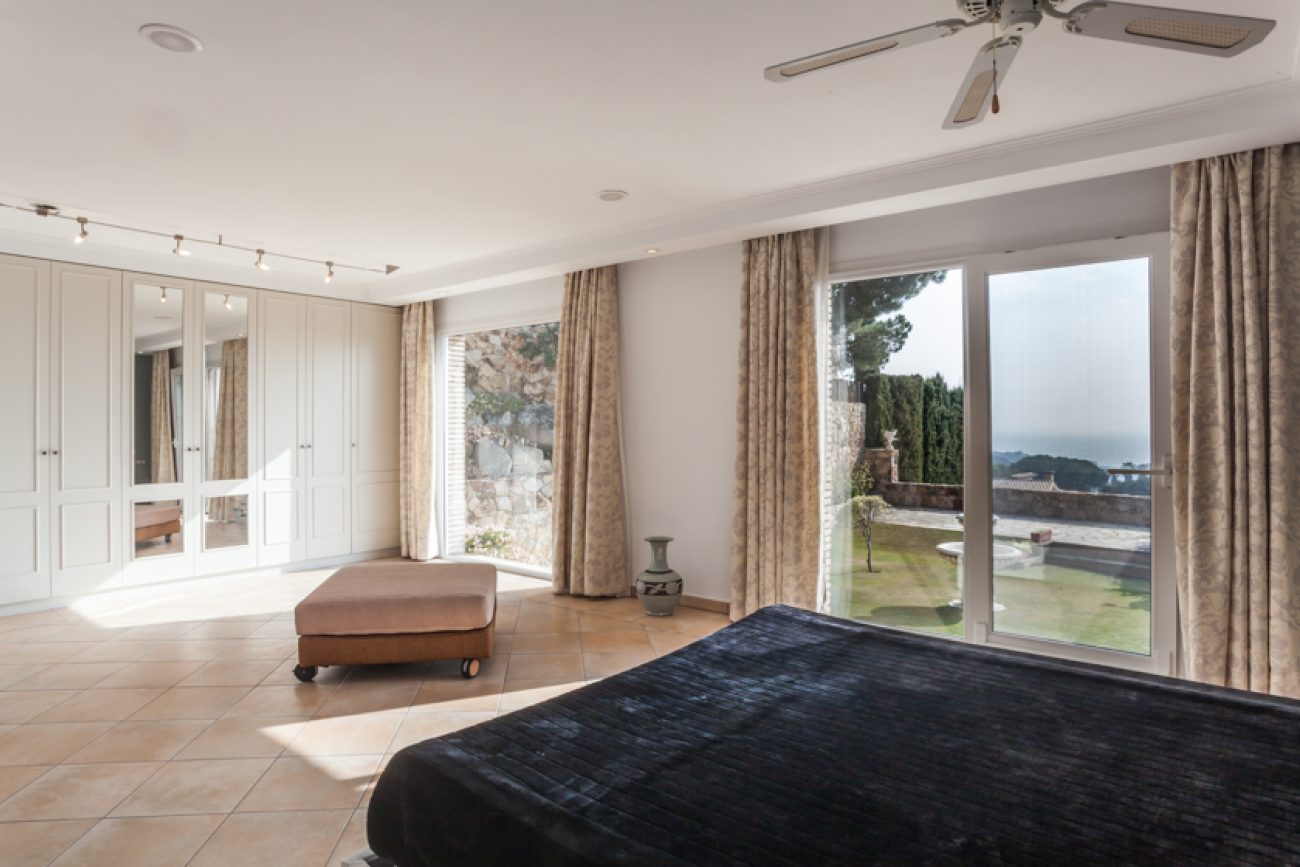 Unforgettable sea and mountain views