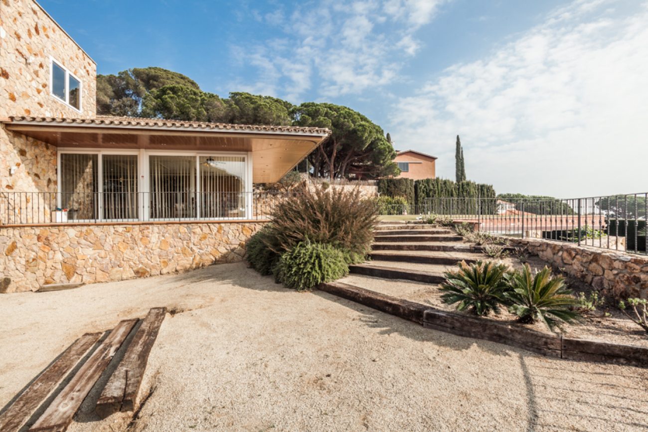 Unforgettable sea and mountain views