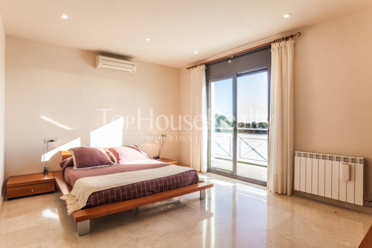 Big house with excellent finishes in Premia de Dalt