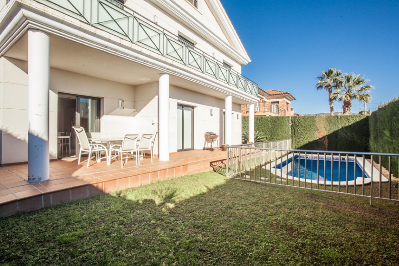 Big house with excellent finishes in Premia de Dalt