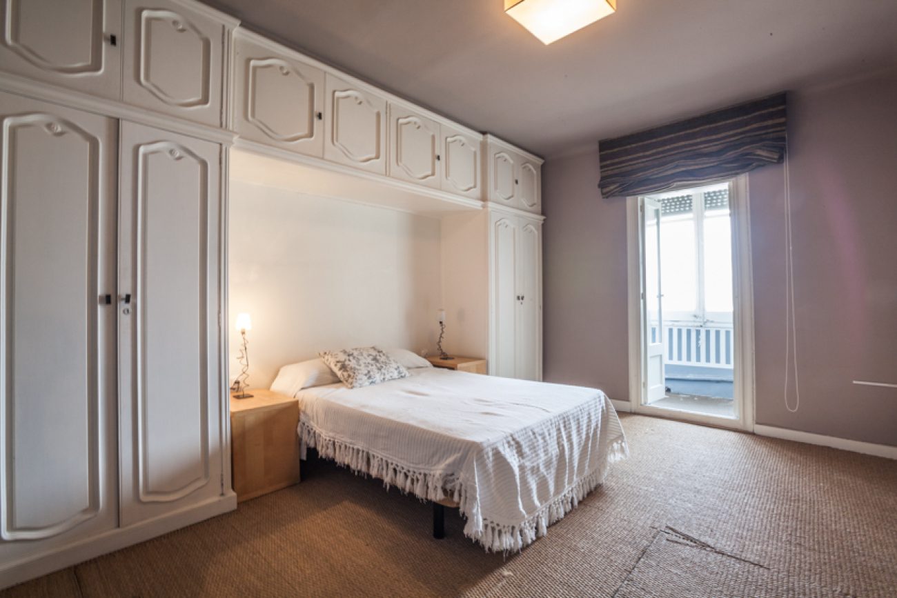 Luminous attic in Eixample