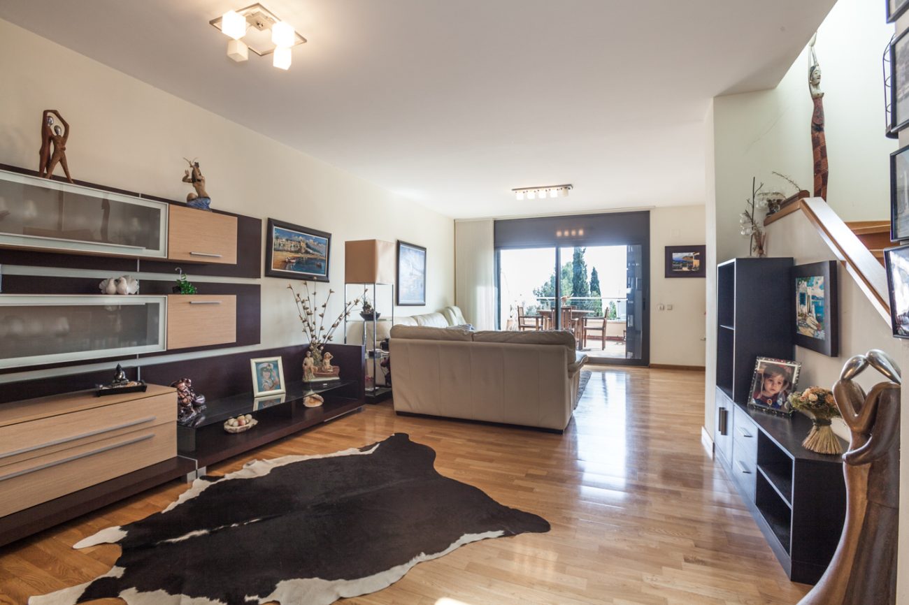 Terraced house with spectacular sea views  in Castelldefels