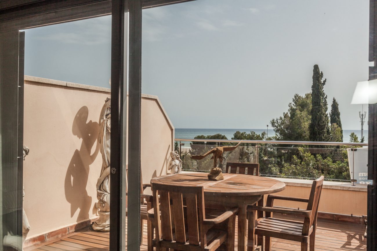 Terraced house with spectacular sea views  in Castelldefels