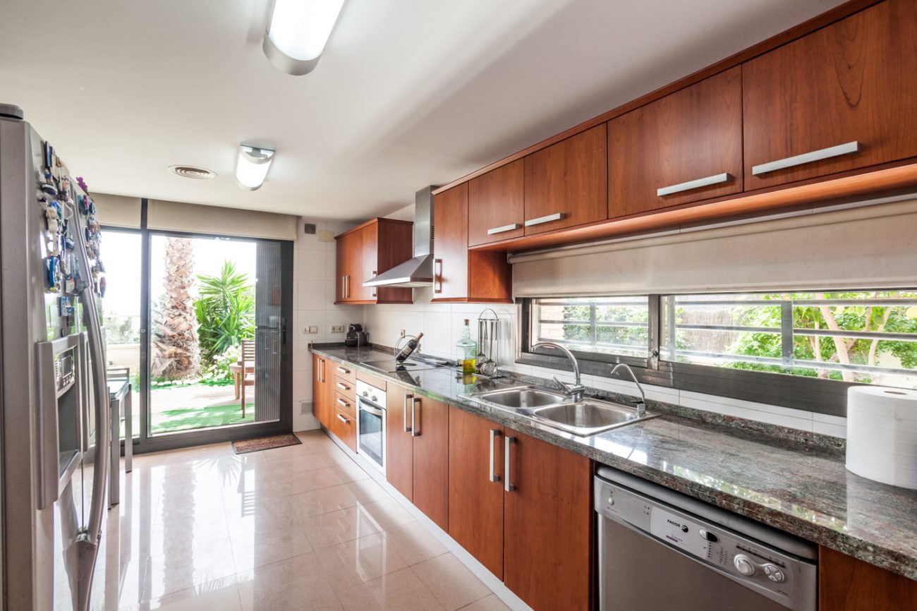 Terraced house with spectacular sea views  in Castelldefels