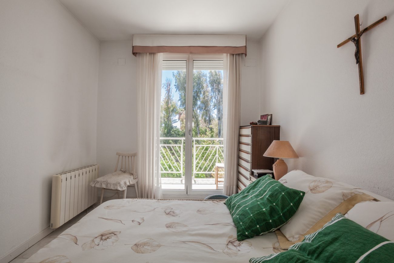 Big semi-detached house in excellent area of Gava
