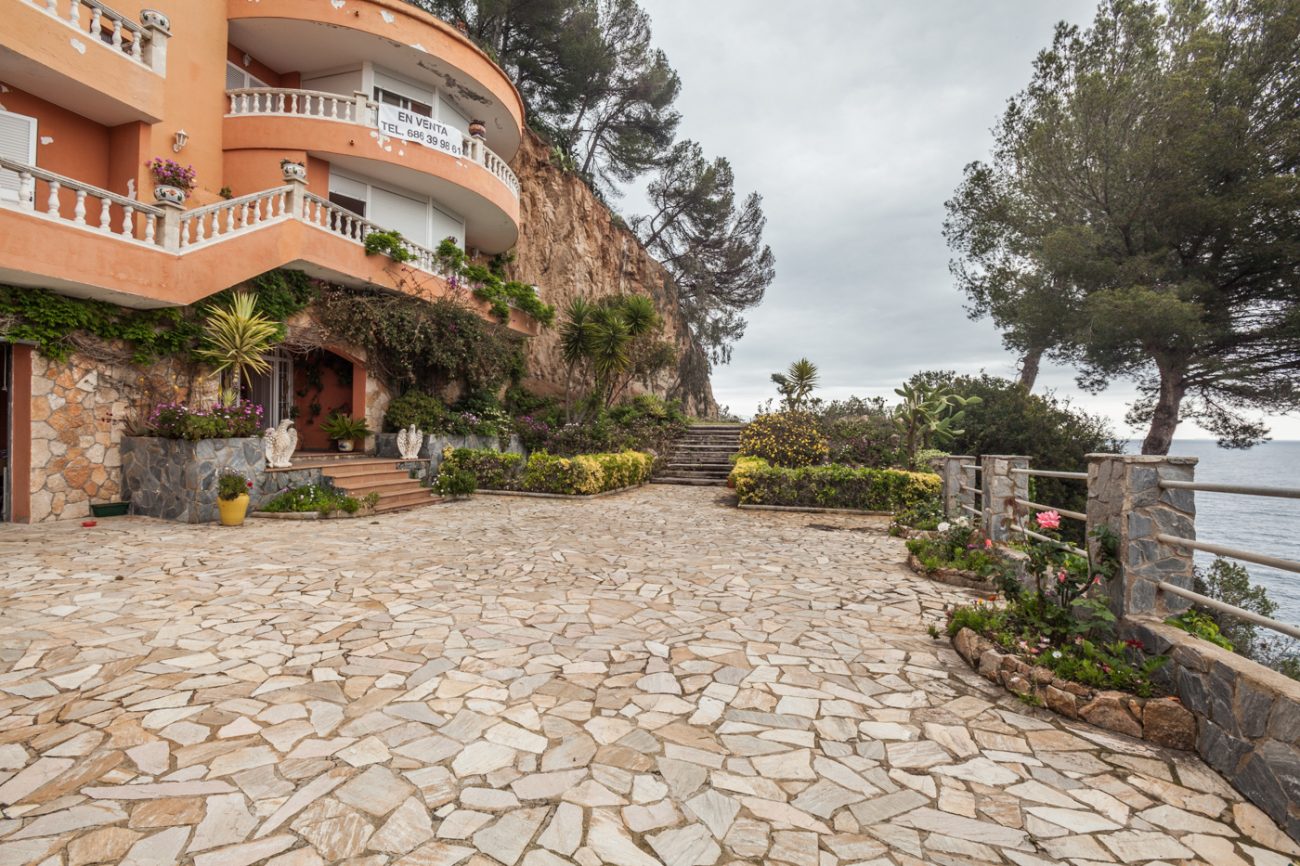 Spectacular house close to the beach