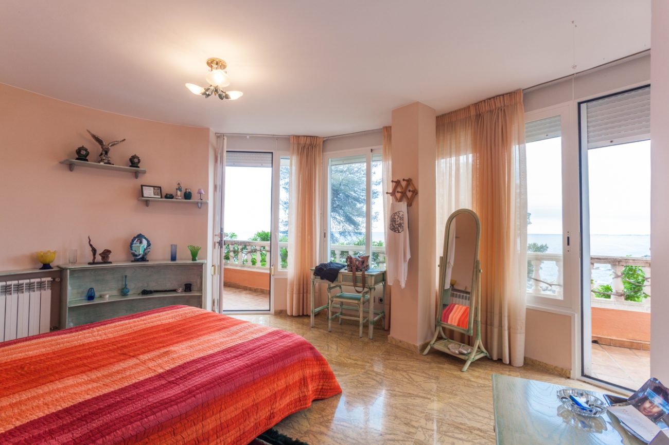 Spectacular house close to the beach