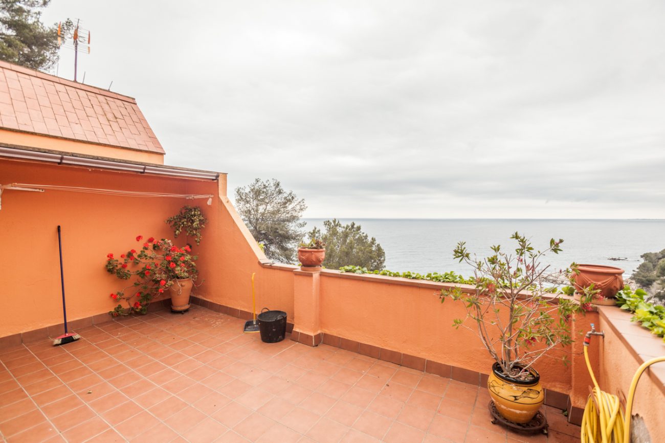 Spectacular house close to the beach