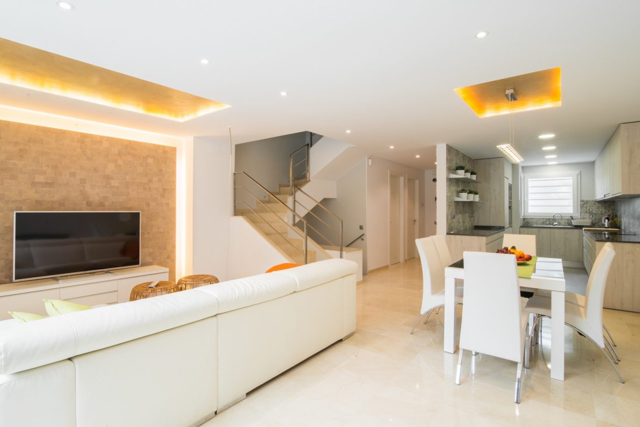 Recently renovated townhouse 100 metres from the beach in Gava