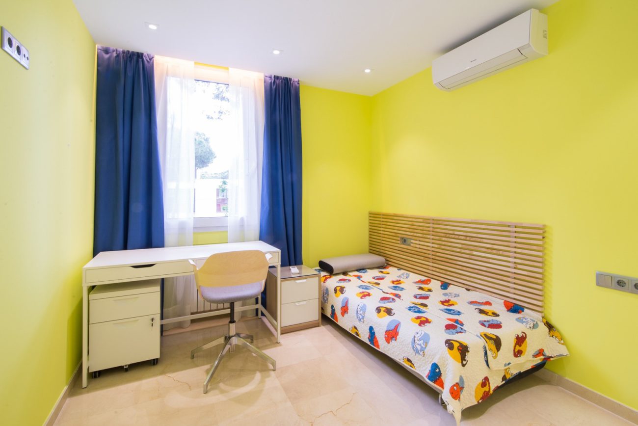 Recently renovated townhouse 100 metres from the beach in Gava