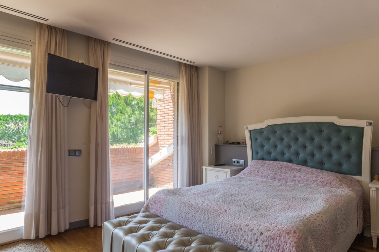 Semi-detached house in the best residential complex of Gava Mar