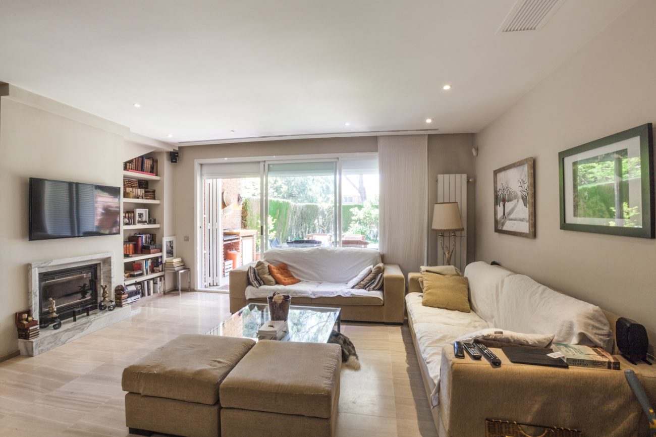 Excellent house in the best residential complex of Gava Mar