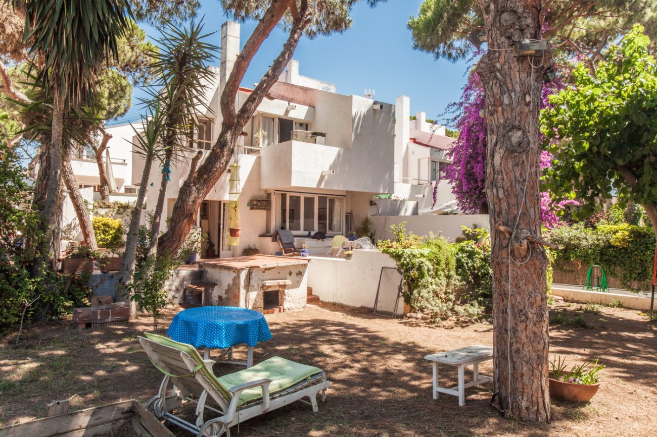 Designer house close to the beach in Gava Mar