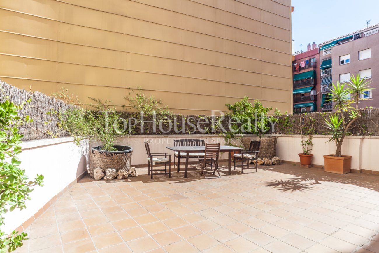 Big flat with a terrase in Barcelona
